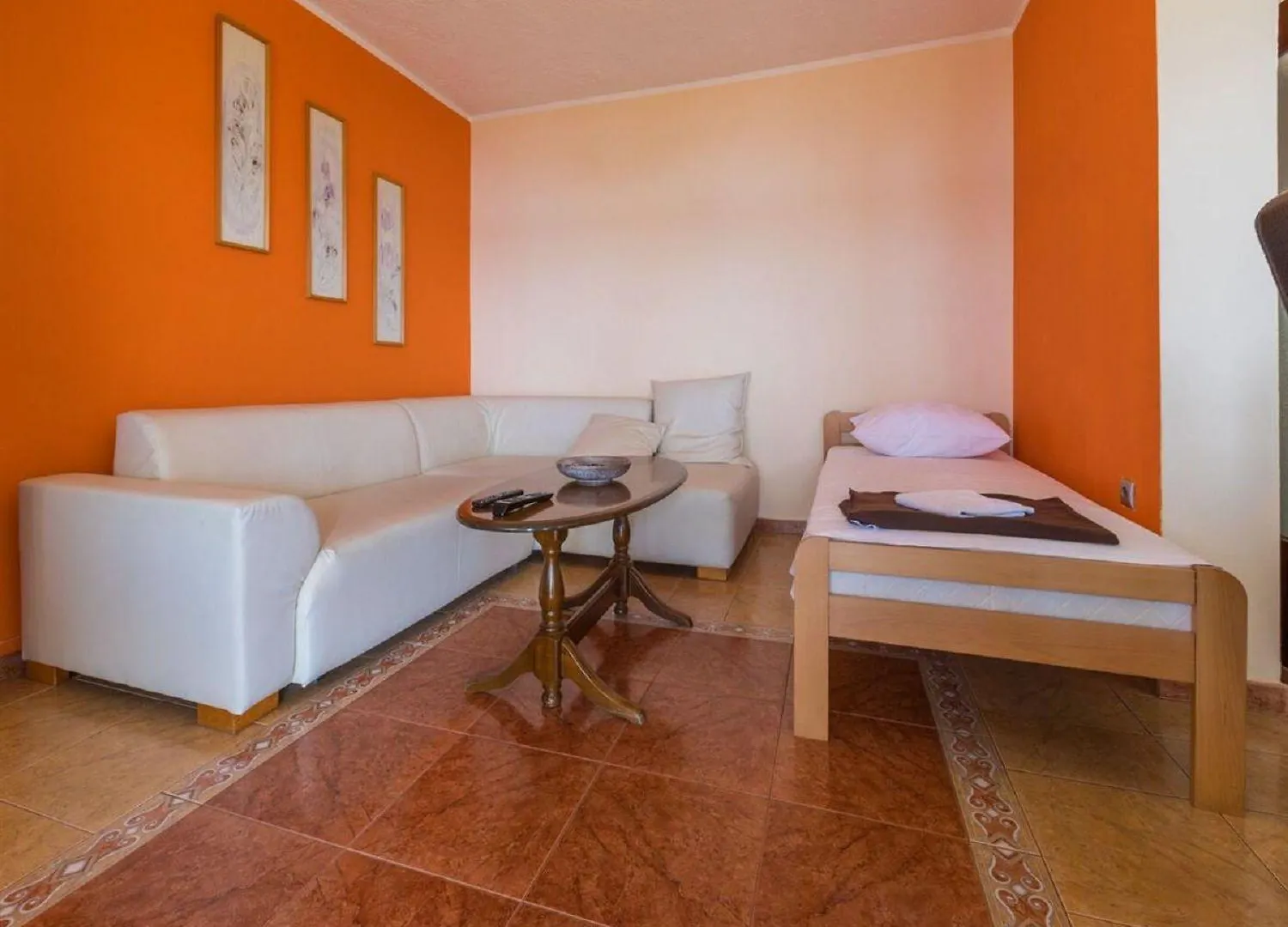 דראמליי Hundefreundliches Apartment Nur 350 Meter Zum Strand Mit Meerblick, Pool, Wifi 0*,